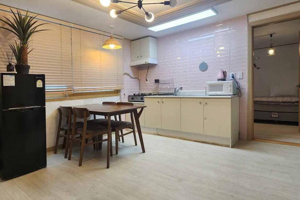 Apartment C-1 White Linen House,3br *