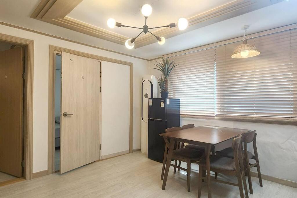 C-1 White Linen House,3br Apartment